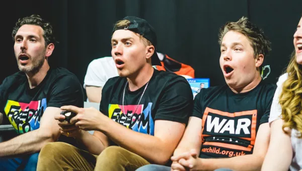 Blake Harrison and Roman Kemp stream for War CHild.