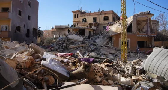 Rubble of houses that have been bombed.